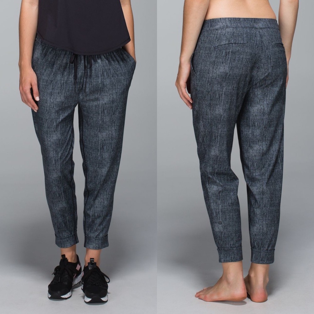 Lululemon Jet Crop Pant Women Gray EUC Burlap‎ Texture Black Dune Jogger